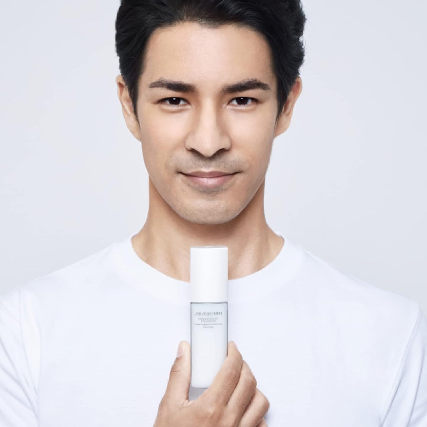 Shiseido Men Energizing Moisturizer Extra Light Fluid – 32-Hour Face & under Eye Lotion